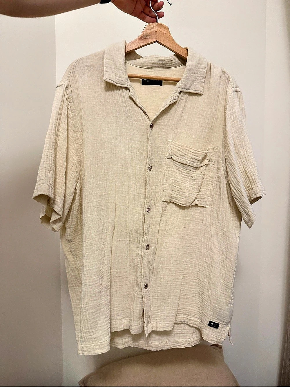 Zara Men's Short Sleeve Shirt in Cream